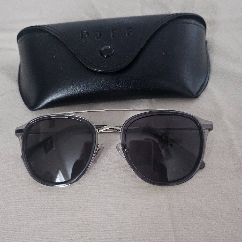 Diff Sunglasses - womens